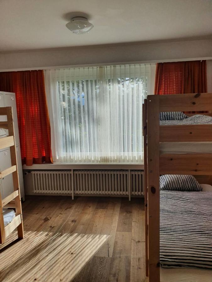 Viktoria Budget Hostel Цюрих Экстерьер фото