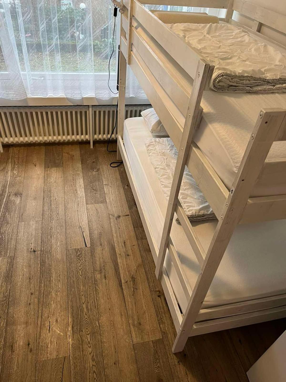 Viktoria Budget Hostel Цюрих Экстерьер фото